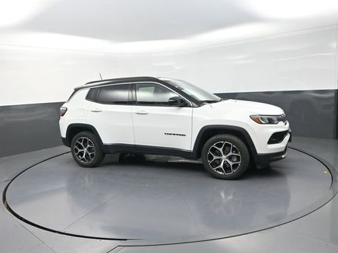 Used 2024 Jeep Compass Limited AWD/4WD image 24
