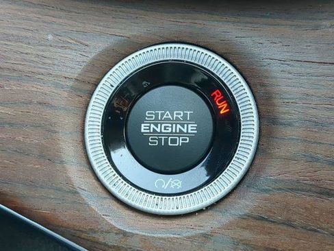 Certified 2022 Jeep Grand Cherokee Summit w/ Adv Protech Group IV RWD image 37