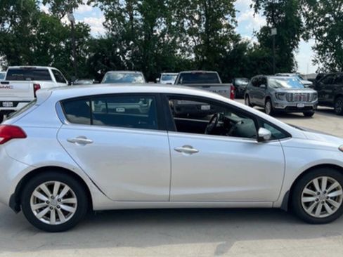 Used 2014 Kia Forte EX image 1