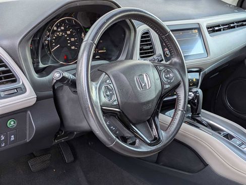 Used 2019 Honda HR-V EX-L image 2