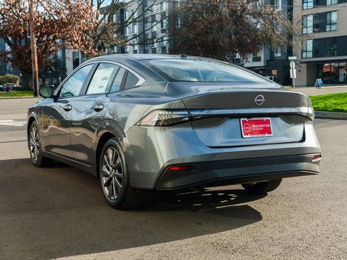 New 2026 Nissan Sentra SL w/ Floor Mat Package image 4