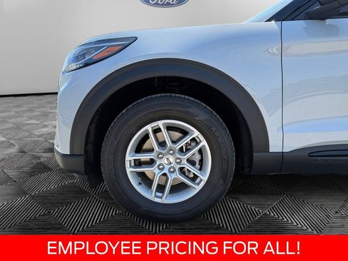 New 2026 Ford Explorer Active AWD/4WD image 14
