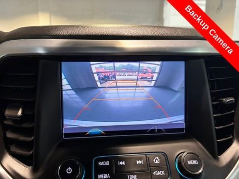 Used 2017 GMC Acadia SLT FWD image 18