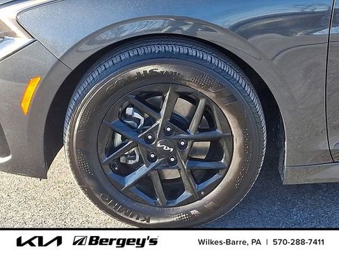 Certified 2025 Kia K5 LXS image 10