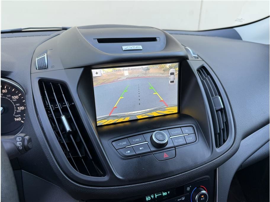 Used 2017 Ford Escape SE w/ Equipment Group 201A AWD/4WD image 15