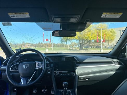 Used 2019 Honda Civic Sport image 30