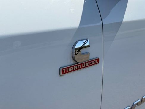 Used 2024 RAM 2500 Laramie AWD/4WD image 11