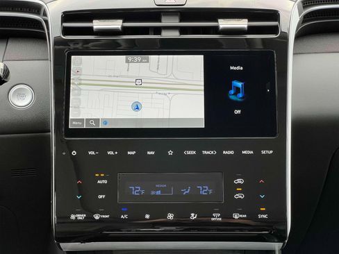 Used 2024 Hyundai Tucson Limited image 19