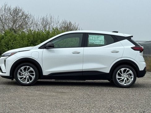 New 2027 Chevrolet Bolt LT w/ Comfort Package FWD image 7