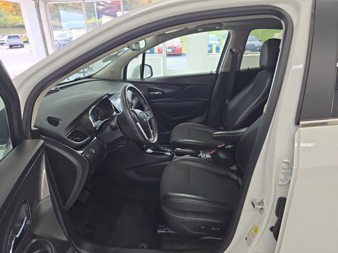 Certified 2022 Buick Encore Preferred w/ Safety Package image 13