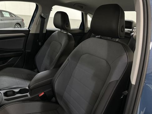 New 2026 Volkswagen Jetta SE FWD image 13