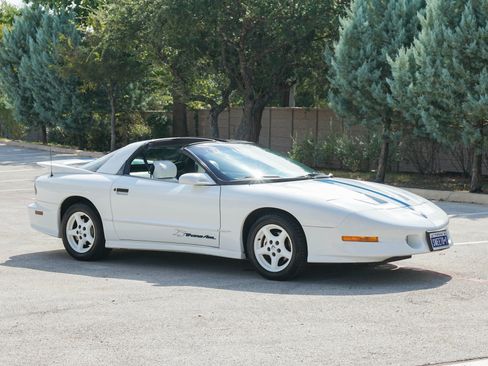 Used 1994 Pontiac Firebird Coupe RWD image 11