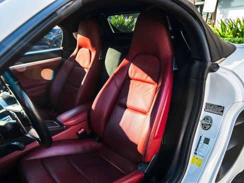 Used 2017 Porsche 718 Boxster RWD image 26