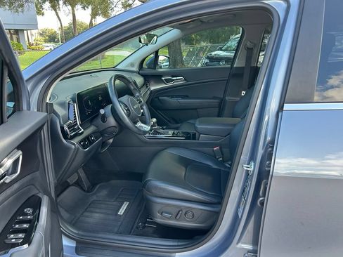 Used 2025 Kia Sportage EX FWD image 14