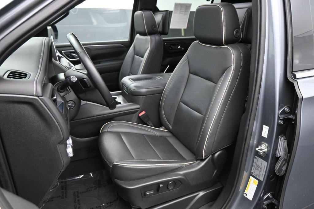 Used 2021 GMC Yukon XL SLT w/ Rear Media and Nav Package RWD image 16