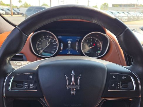 Used 2019 Maserati Levante GranLusso image 34