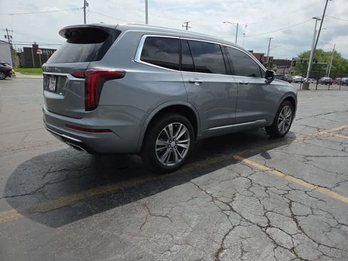 Used 2024 Cadillac XT6 Premium Luxury w/ Technology Package AWD/4WD image 5