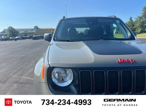 Used 2021 Jeep Renegade Trailhawk w/ Sun & Sound Group AWD/4WD image 15