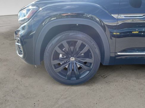 Certified 2023 Volkswagen Atlas Cross Sport SEL Premium R-Line AWD/4WD image 14