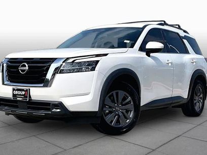 Certified 2022 Nissan Pathfinder SV