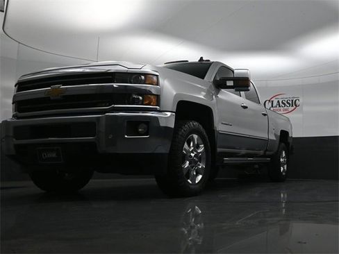 Used 2019 Chevrolet Silverado 2500 LTZ w/ Duramax Plus Package image 24