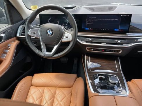 Certified 2024 BMW X7 xDrive40i w/ Climate Comfort Package AWD/4WD image 9