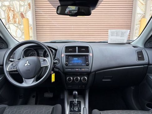 Used 2025 Mitsubishi Outlander Sport ES AWD/4WD image 22
