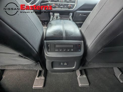 Used 2022 Nissan Pathfinder SV image 27