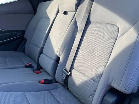 Used 2018 Hyundai Santa Fe Sport image 16