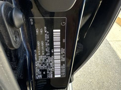 Used 2021 Lexus LX 570 4WD w/ Luxury Package image 4