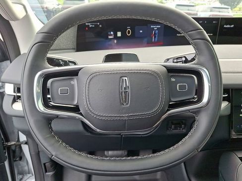 New 2025 Lincoln Navigator L Reserve image 8