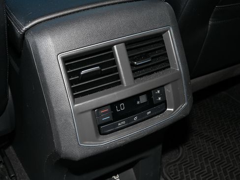 Used 2019 Volkswagen Atlas SE FWD image 19