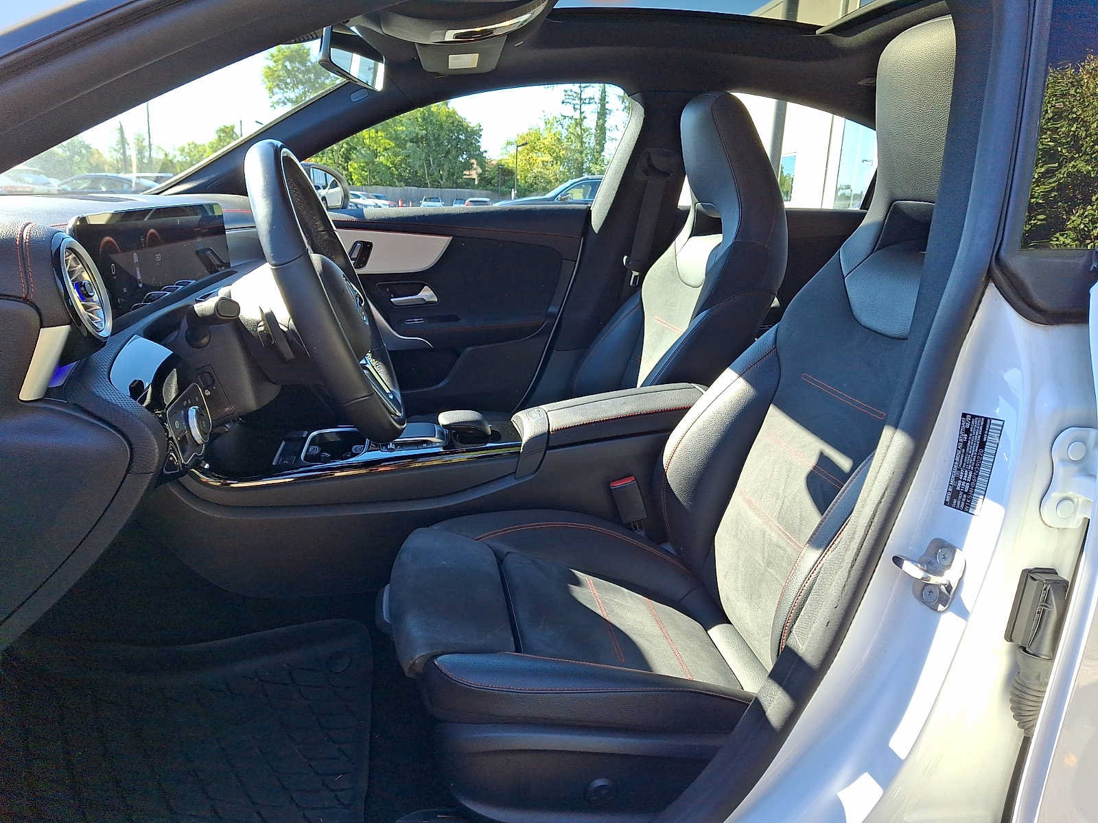 Used 2023 Mercedes-Benz CLA 250 4MATIC image 10