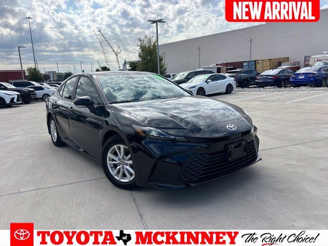 Used 2025 Toyota Camry LE w/ Convenience Package FWD image 1
