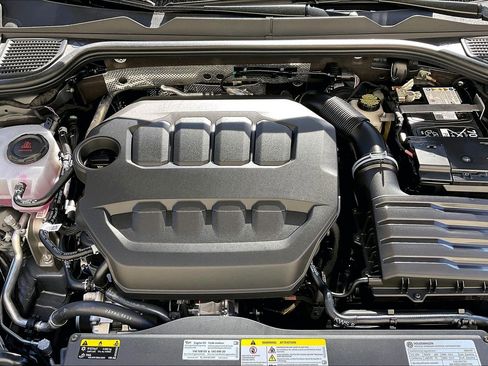 New 2026 Volkswagen GTI SE image 9