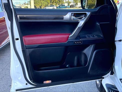 Used 2023 Lexus GX 460 Premium image 26