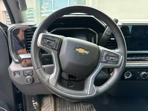 Used 2023 Chevrolet Silverado 1500 LT AWD/4WD image 14
