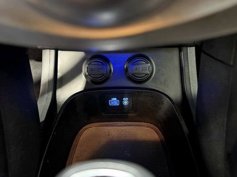 Used 2017 Hyundai Santa Fe SE image 22