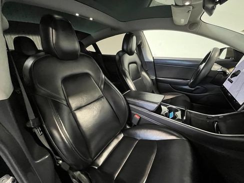 Used 2019 Tesla Model 3 Standard Range Plus RWD image 9
