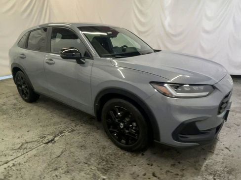 Used 2023 Honda HR-V Sport image 2