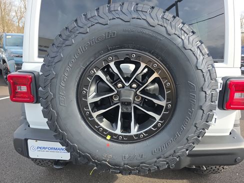 New 2026 Jeep Wrangler Unlimited Rubicon 392 w/ Quick Order Package 27X Moab AWD/4WD image 35