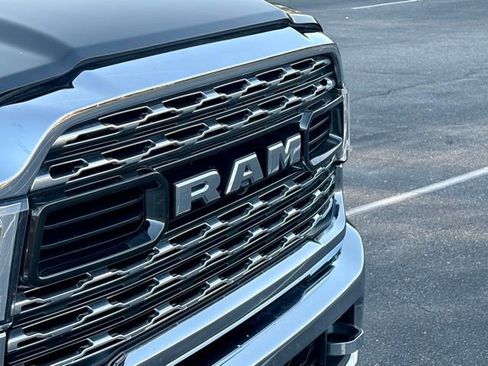 Used 2024 RAM 2500 Limited image 14