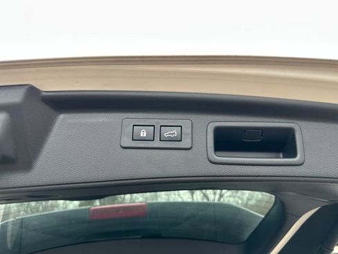 Used 2022 Subaru Forester Touring w/ Popular Package #2 image 24