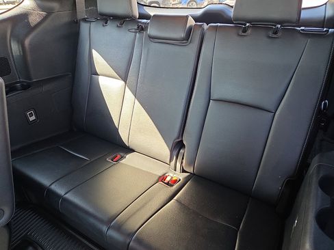 Used 2023 Toyota Highlander XSE image 10