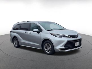 Used 2024 Toyota Sienna XLE video 2