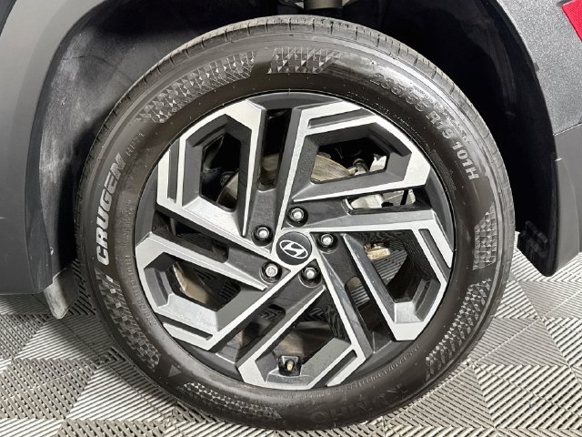 Used 2025 Hyundai Tucson Limited FWD image 33