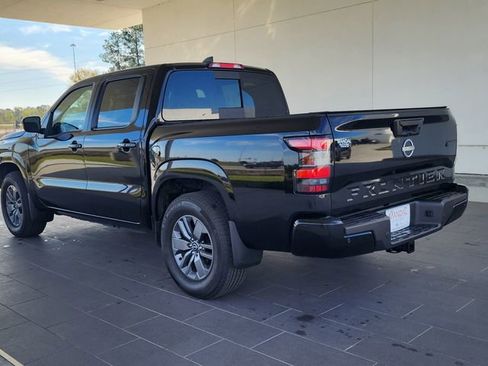 Used 2025 Nissan Frontier SV w/ SV Convenience Package image 8
