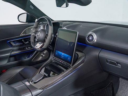 Used 2022 Mercedes-Benz SL 63 AMG 4MATIC image 38