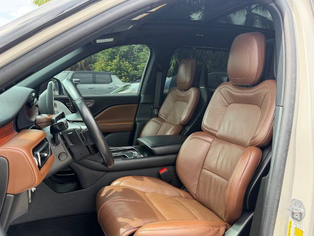 Used 2024 Lincoln Aviator Reserve w/ Equipment Group 201A AWD/4WD image 9