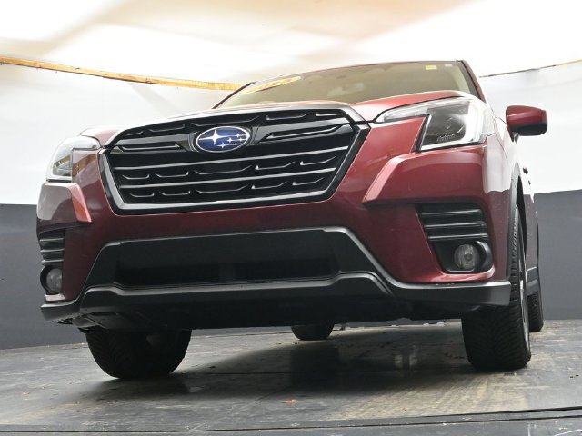 Used 2023 Subaru Forester Premium AWD/4WD image 30